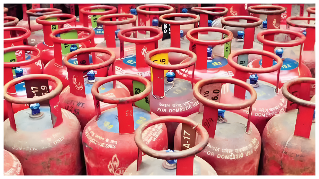 LPG ಕೊರತೆ: ಬ್ಲ್ಯಾಕ್ ಮಾರ್ಕೆಟ್‌ನಲ್ಲಿ ಸಿಲಿಂಡರ್ ದರ 4 ಸಾವಿರಕ್ಕೆ ಏರಿಕೆ?