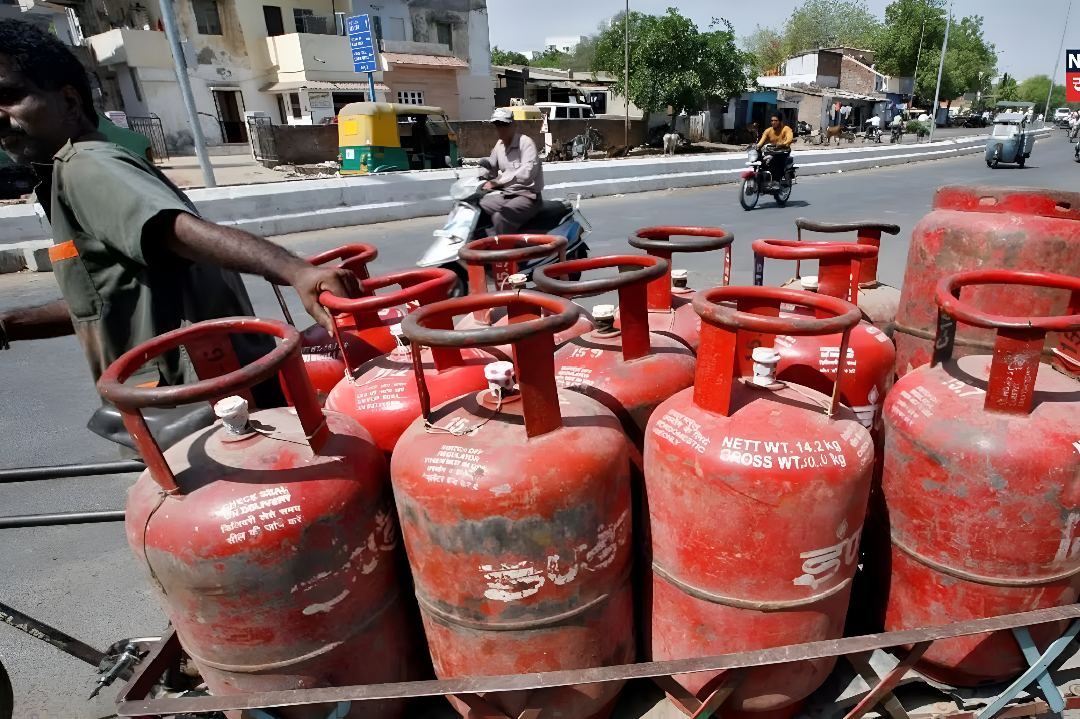 ಗ್ಯಾಸ್ ಕೊರತೆ ನಡುವೆ ಮಂಗಳೂರಿನ ಹೋಟೆಲ್ ಭರ್ಜರಿ ಆಫರ್