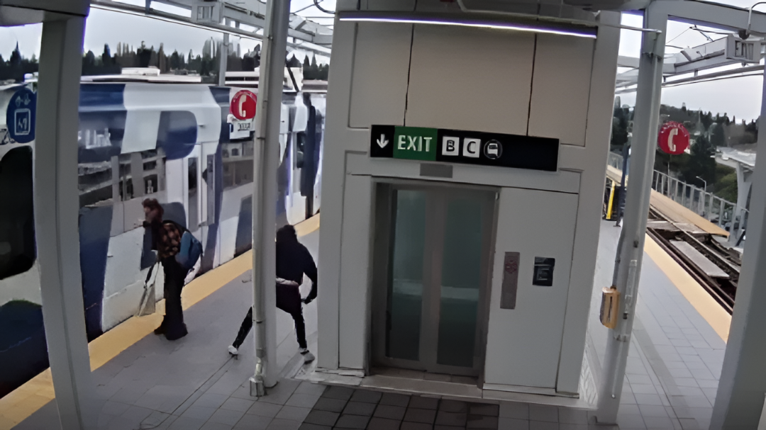 ಇಟಾವಾದಲ್ಲಿ ನಿಂತಿದ್ದ ರೈಲಿನಿಂದ ಇಳಿದ ಯುವಕಕ್ಕೆ ಮತ್ತೊಂದು ರೈಲು ಡಿ*– ಮೃತ್ಯು