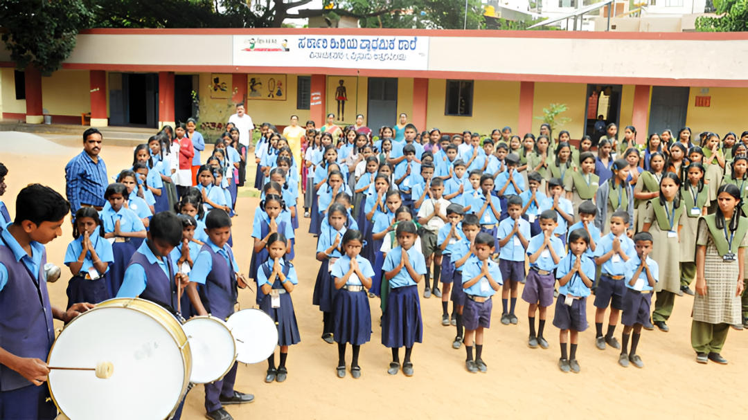 ಸರ್ಕಾರಿ ಶಾಲೆಗಳತ್ತ ವಿದ್ಯಾರ್ಥಿಗಳನ್ನು ಸೆಳೆಯಲು ‘ಶಿಕ್ಷಣ ಗ್ಯಾರಂಟಿ’ ಘೋಷಣೆ.!