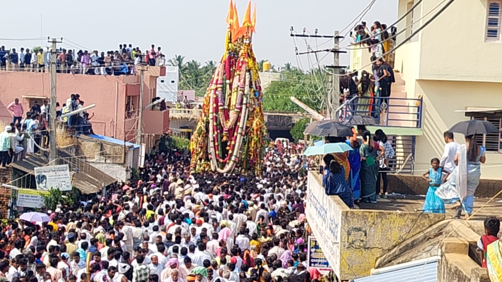 ಅದ್ದೂರಿಯಾಗಿ ನಡೆದ ಲಕ್ಷ್ಮಿರಂಗನಾಥ ಸ್ವಾಮಿ ಬ್ರಹ್ಮರಥೋತ್ಸವ.