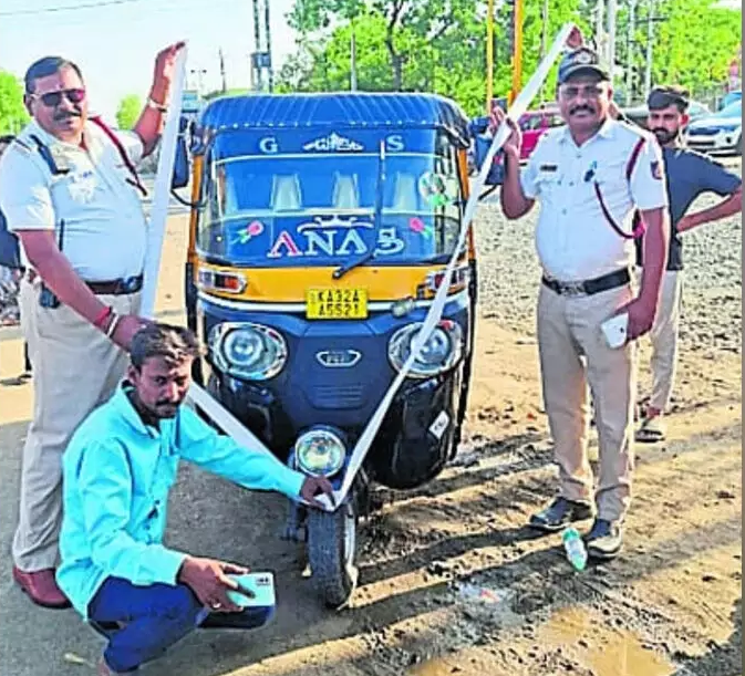 44 ಬಾರಿ ಟ್ರಾಫಿಕ್ ರೂಲ್ಸ್ ಬ್ರೇಕ್: ಆಟೋ ಚಾಲಕನಿಗೆ ₹23,500 ದಂಡ!