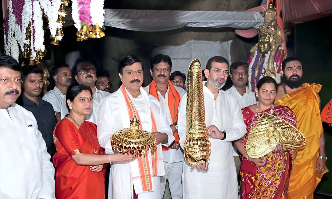 ಅಂಜನಾದ್ರಿ ದೇಣಿಗೆಯಲ್ಲಿ ಮಹಾ ಗೋಲ್ಮಾಲ್? 2.5 ಕೋಟಿ ಆಭರಣದಲ್ಲಿ ಕೇವಲ 28 ಗ್ರಾಂ ಚಿನ್ನ ಪತ್ತೆ.!