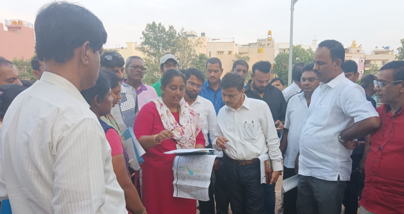 ಸಾರಕ್ಕಿ ಕೆರೆ ಅಭಿವೃದ್ಧಿಗೆ ಕಟ್ಟುನಿಟ್ಟಿನ ಕ್ರಮ: ಆಯುಕ್ತ K.N. ರಮೇಶ್ ಸ್ಥಳ ಪರಿಶೀಲನೆ.!